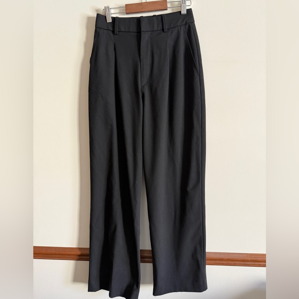 Uniqlo Wide Pleated Pants XS Black
